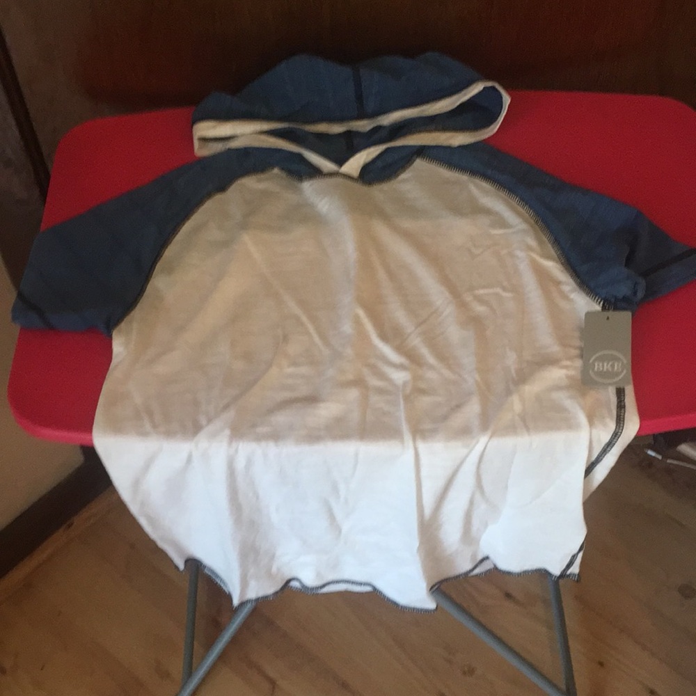 NWT boy’s hooded shirt by BKE